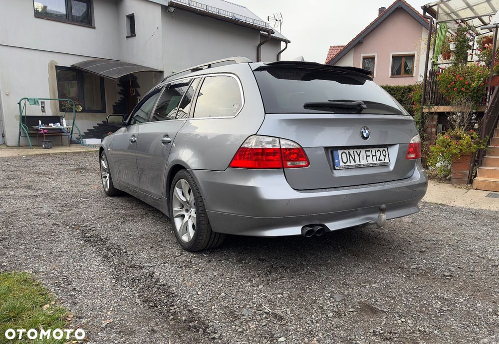 BMW Seria 5 530i Touring - 4