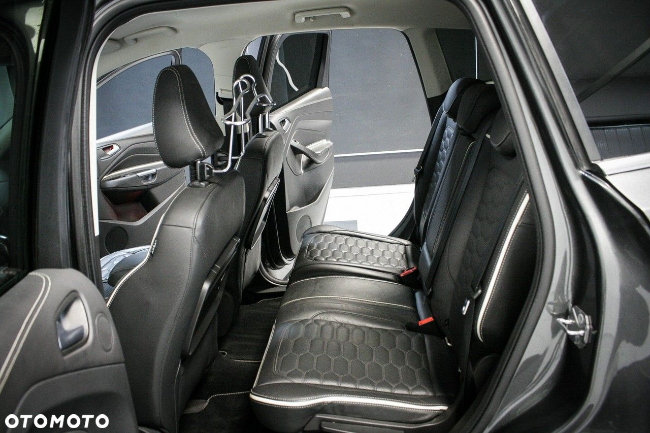 Ford Kuga - 27