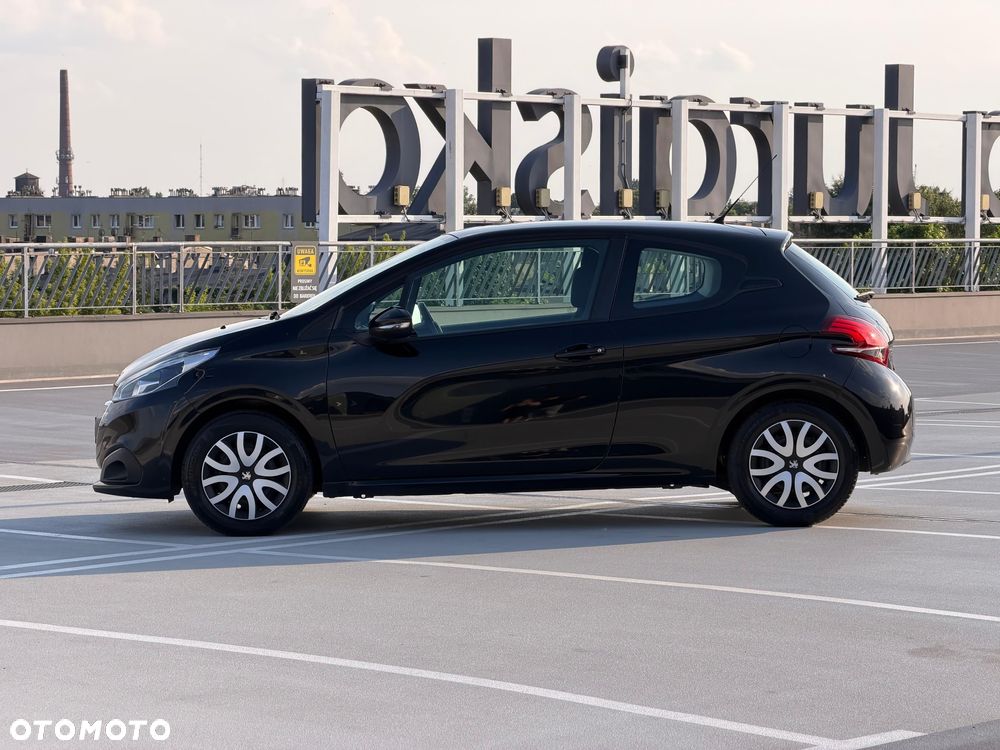 Peugeot 208 - 3