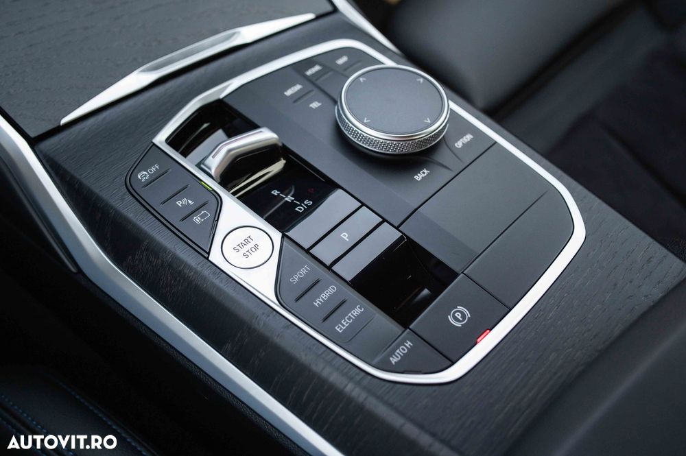 BMW Seria 3 330e xDrive Aut. M Sport - 27
