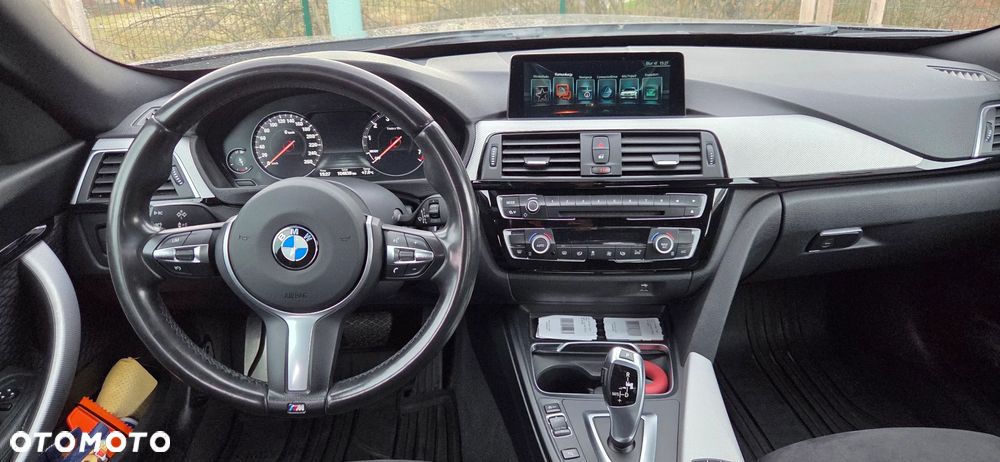 BMW 3GT 320i M Sport - 24