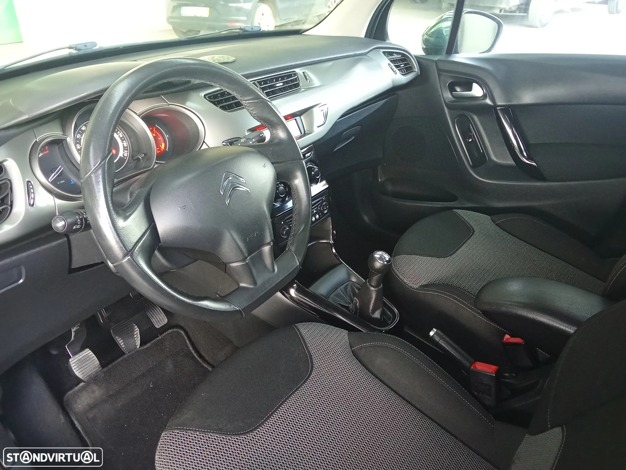 Citroën C3 1.0 PureTech Attraction - 6