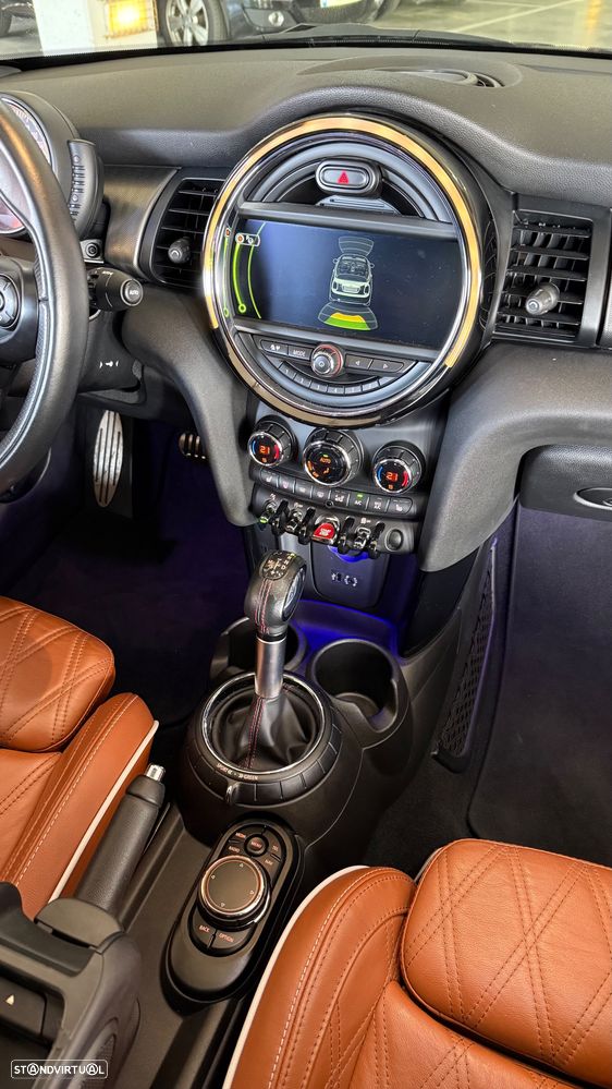 MINI Cabrio Cooper S Auto. Sidewalk - 22