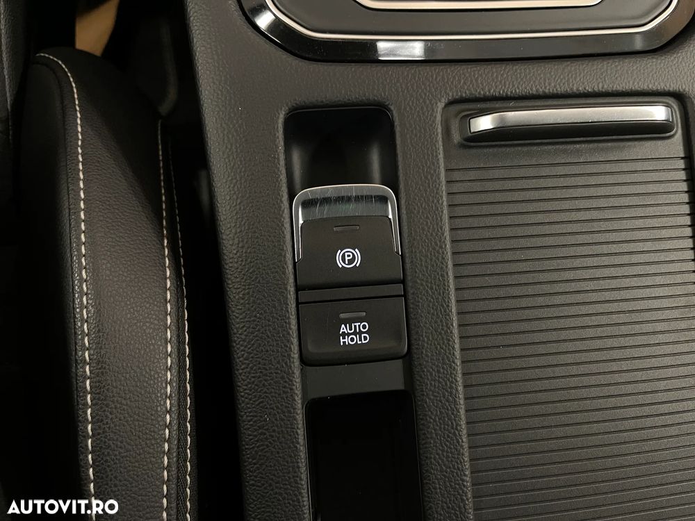 Volkswagen Passat 2.0 TDI SCR DSG Highline - 25