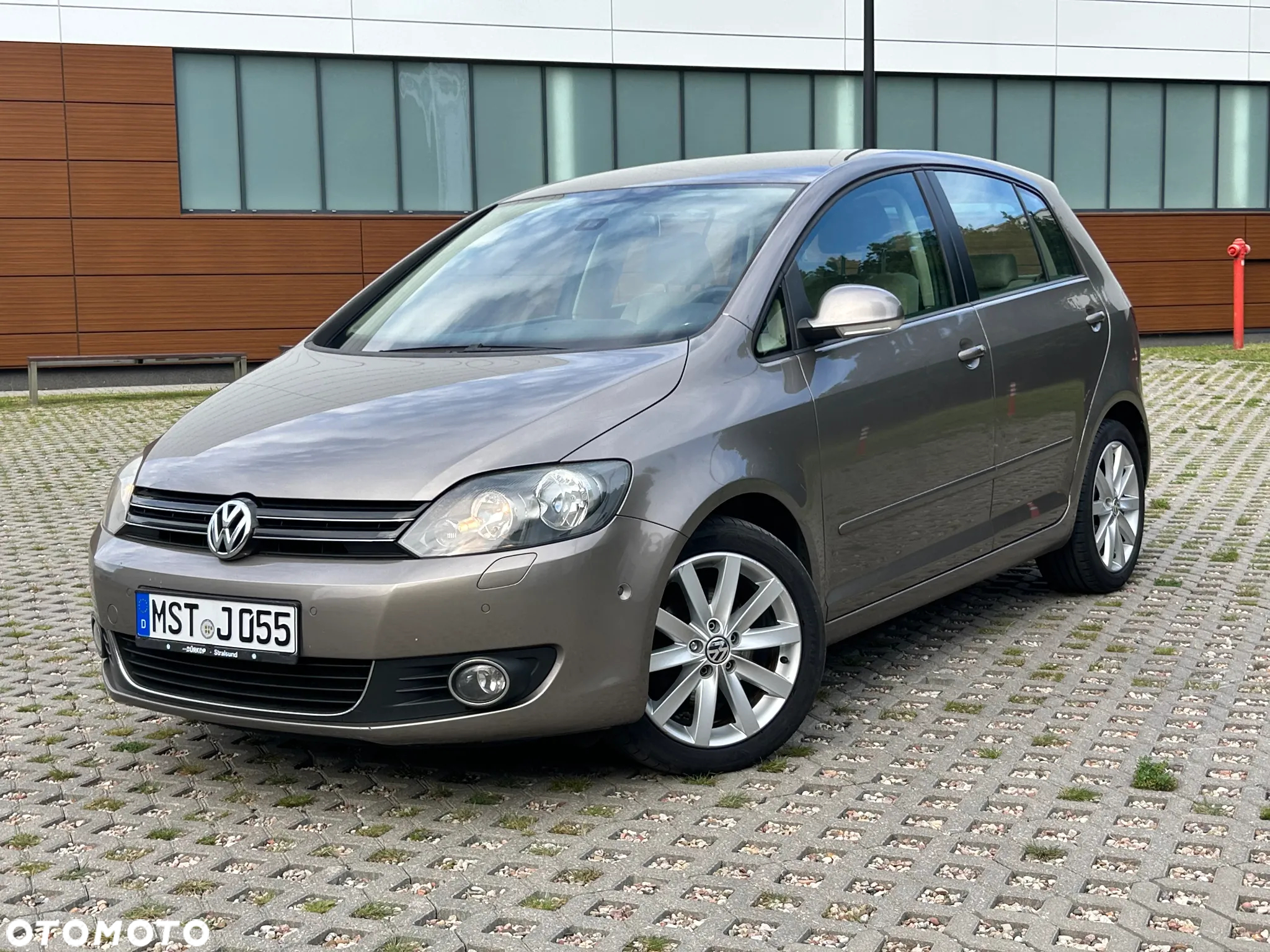 Volkswagen Golf Plus 1.4 TSI Highline DSG - 12