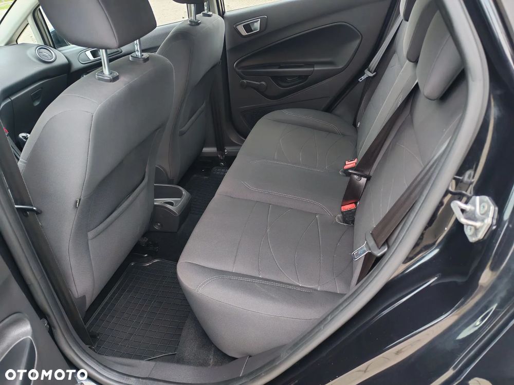Ford Fiesta - 11