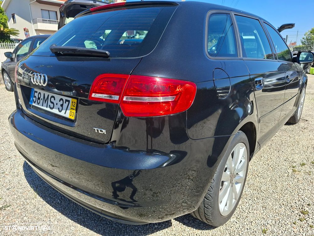 Audi A3 Sportback 1.6 TDI Attraction Business Line - 3