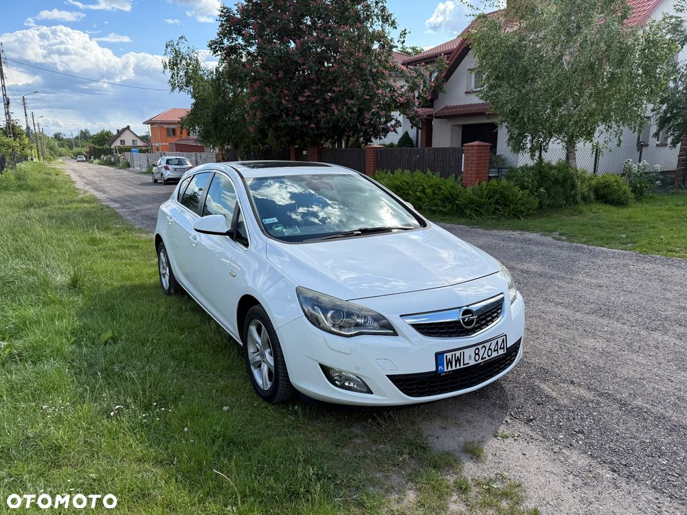 Opel Astra 1.4 Turbo Cosmo - 1
