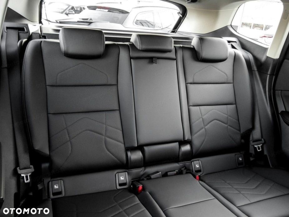 BMW X1 sDrive20i mHEV xLine - 13