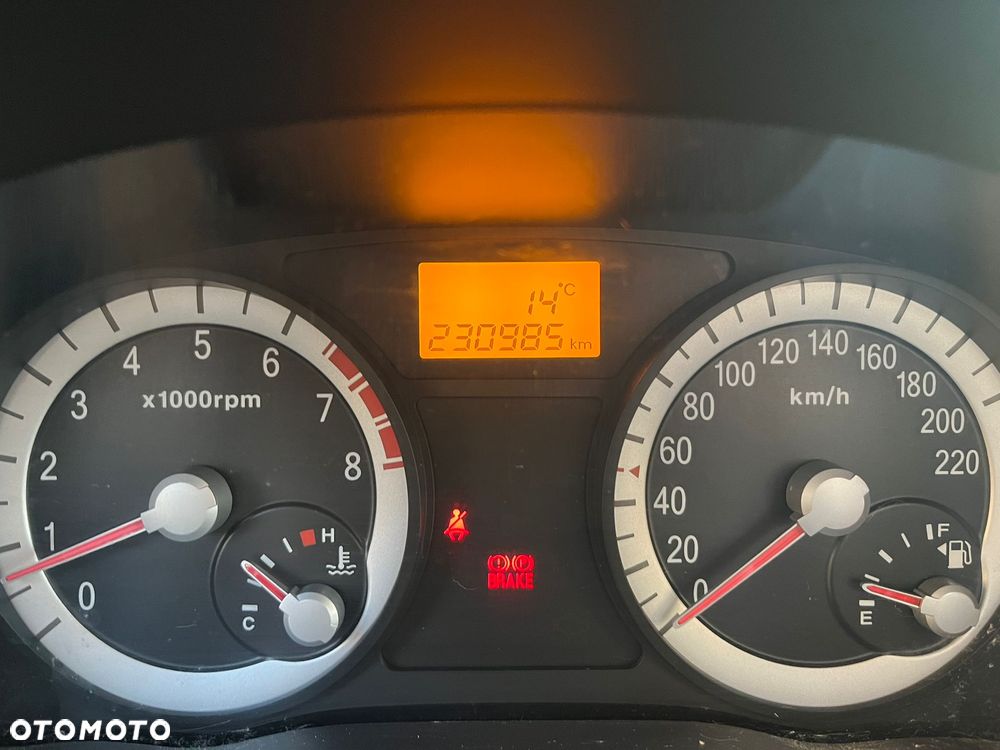 Kia Rio - 8