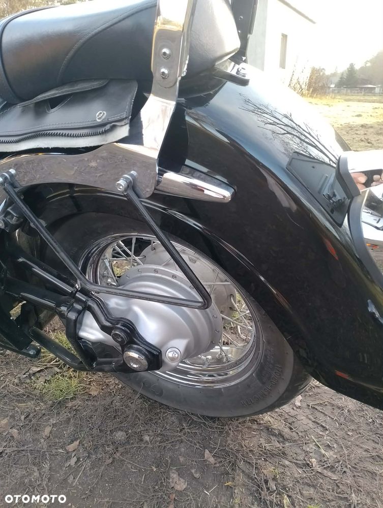 Suzuki Intruder - 15