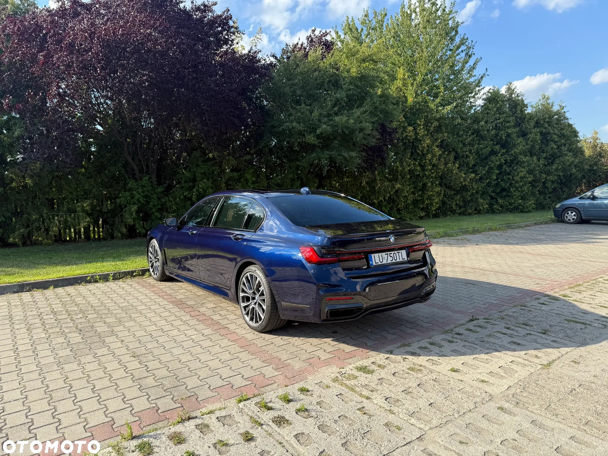 BMW Seria 7 750Li xDrive sport - 2