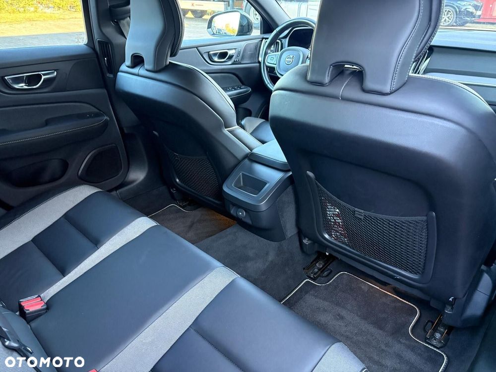 Volvo S60 B5 B AWD R-Design - 27