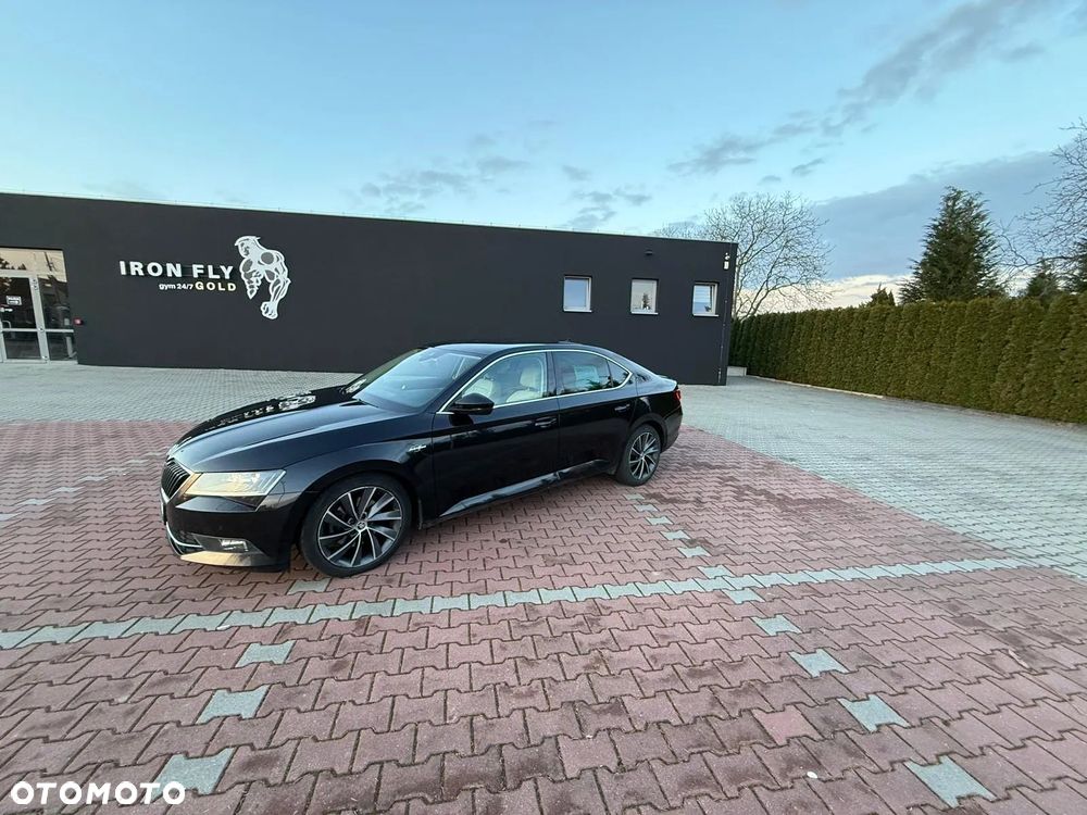 Skoda Superb 2.0 TDI L&K DSG - 9