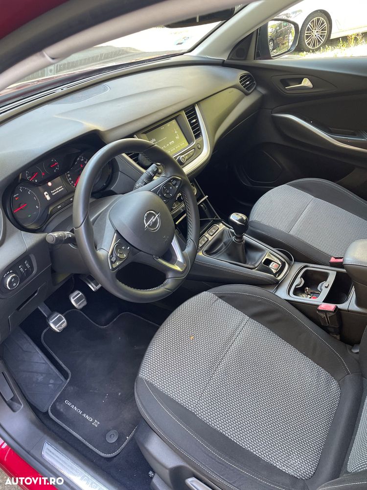 Opel Grandland X 1.2 Turbo START/STOP Design Line - 6
