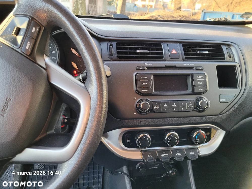 Kia Rio 1.2 M - 15