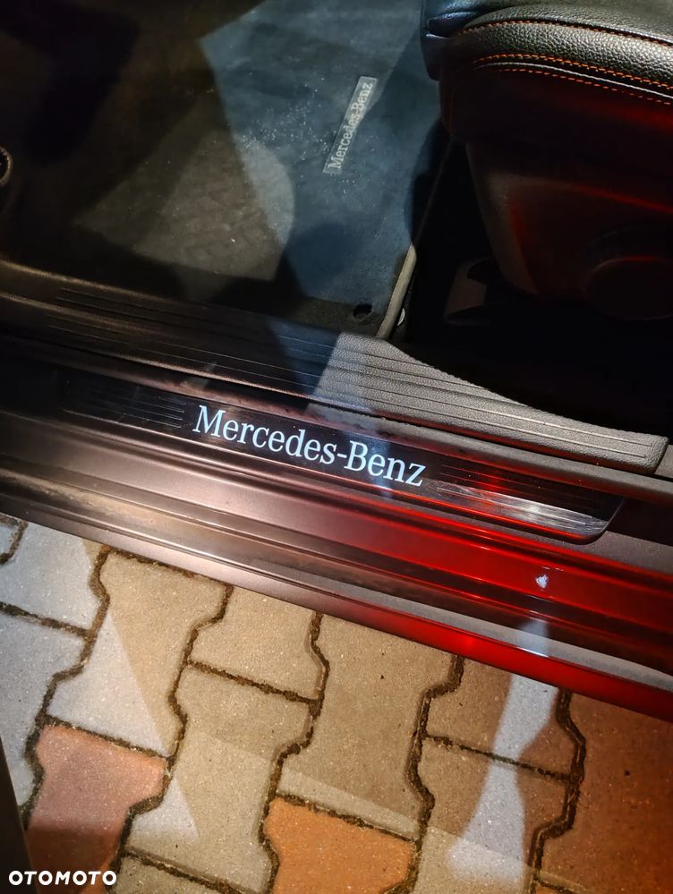 Mercedes-Benz CLA 180 7G-DCT UrbanStyle Edition - 29