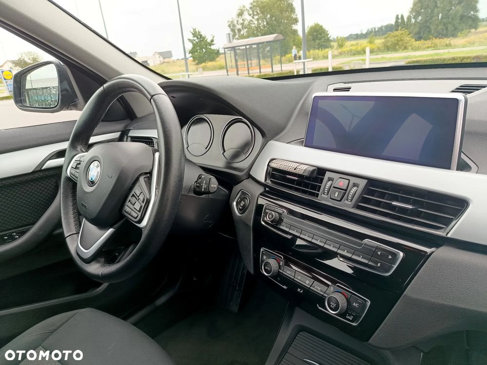 BMW X1 sDrive18i Sport Line - 10