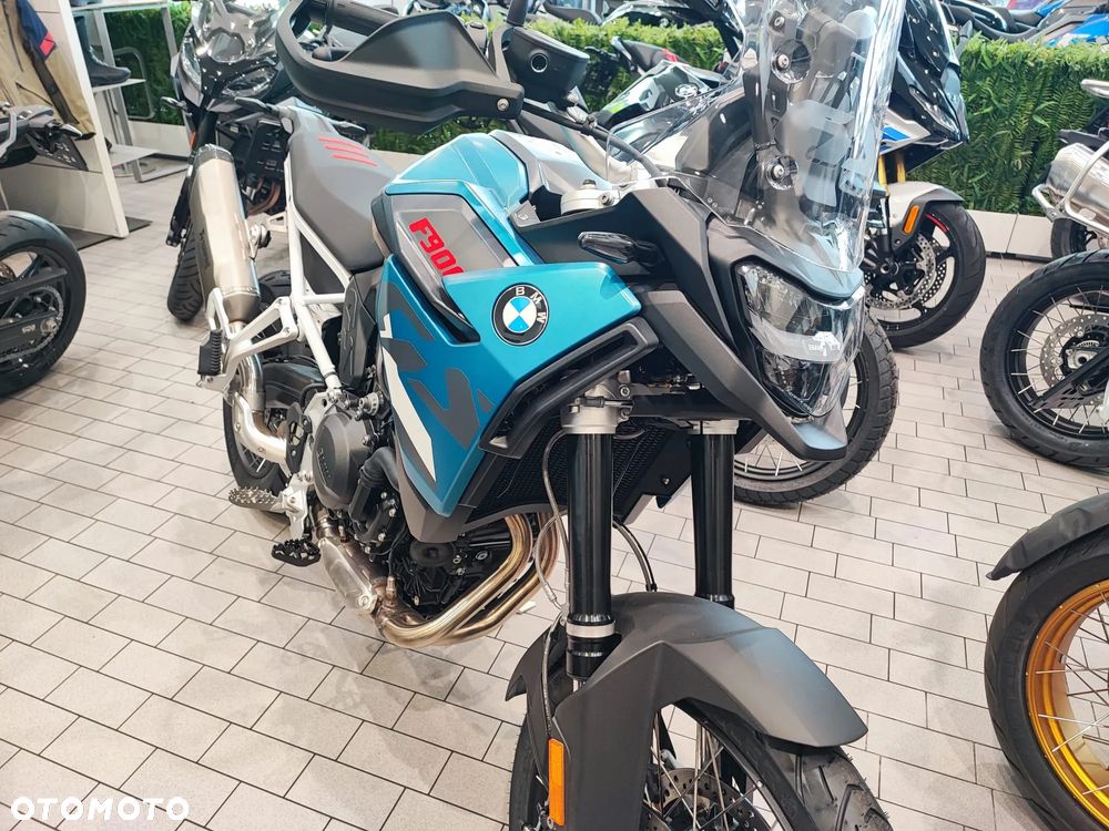 BMW F - 9