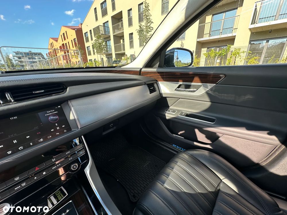 Jaguar XF 2.0 i4D AWD Portfolio - 10