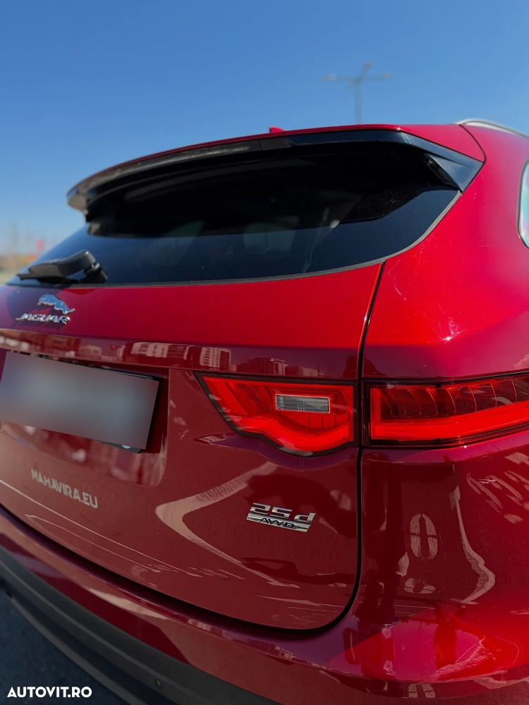 Jaguar F-Pace 25d AWD Pure - 11