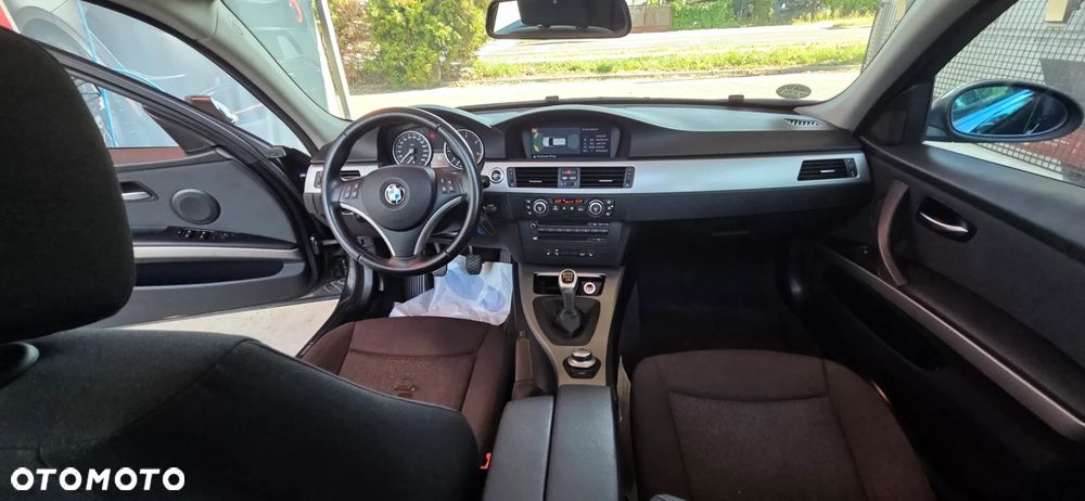 BMW Seria 3 320d DPF - 36