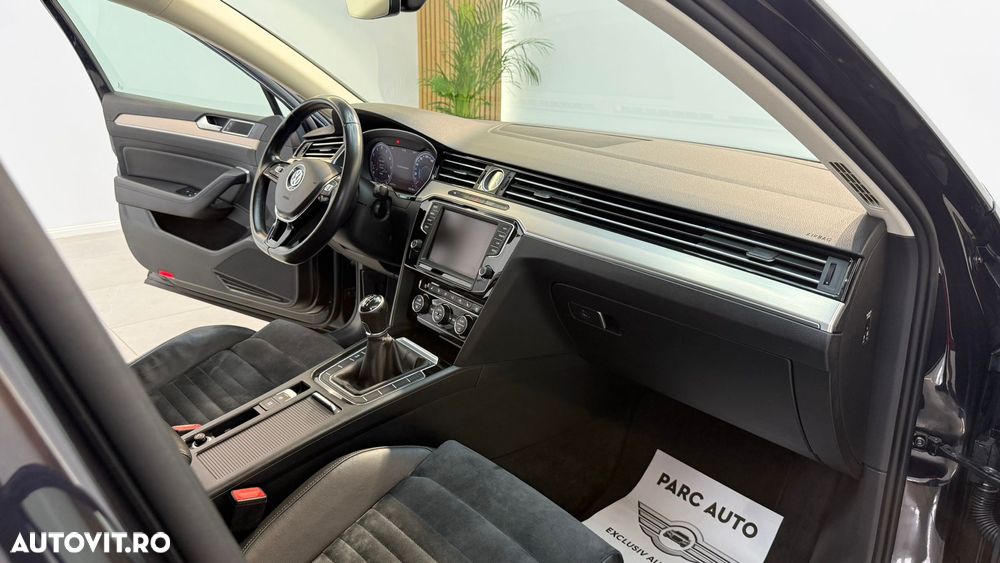Volkswagen Passat 1.4 TSI ACT Comfortline - 8