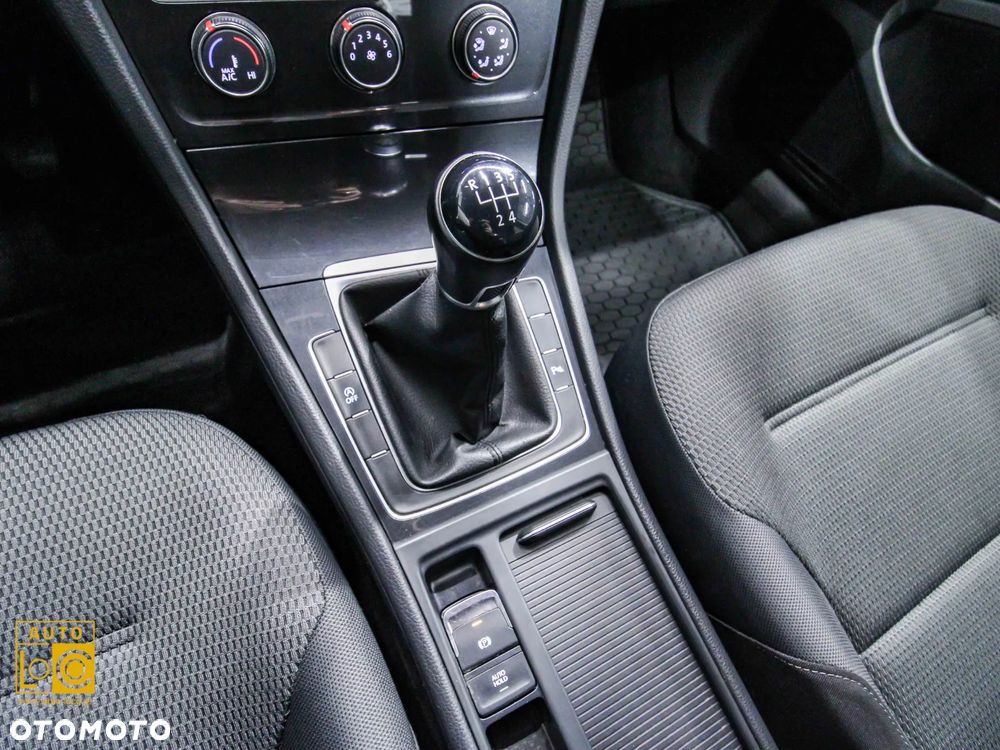 Volkswagen Golf 1.6 TDI BMT Comfortline - 25