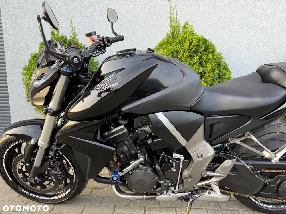 Honda CB - 32
