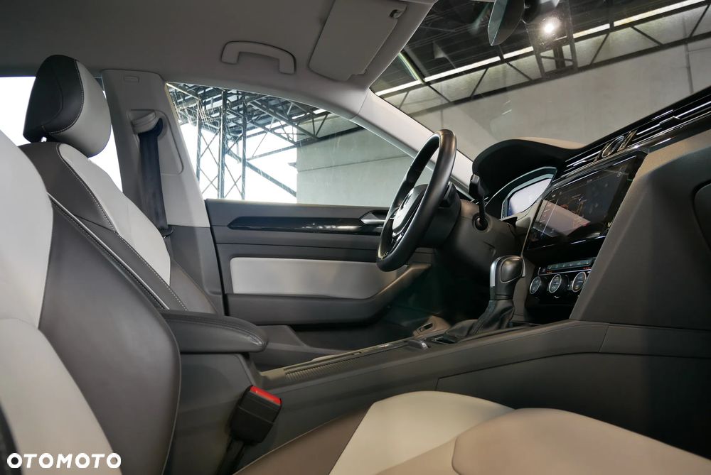 Volkswagen Arteon 2.0 TDI SCR 4Motion DSG Elegance - 29