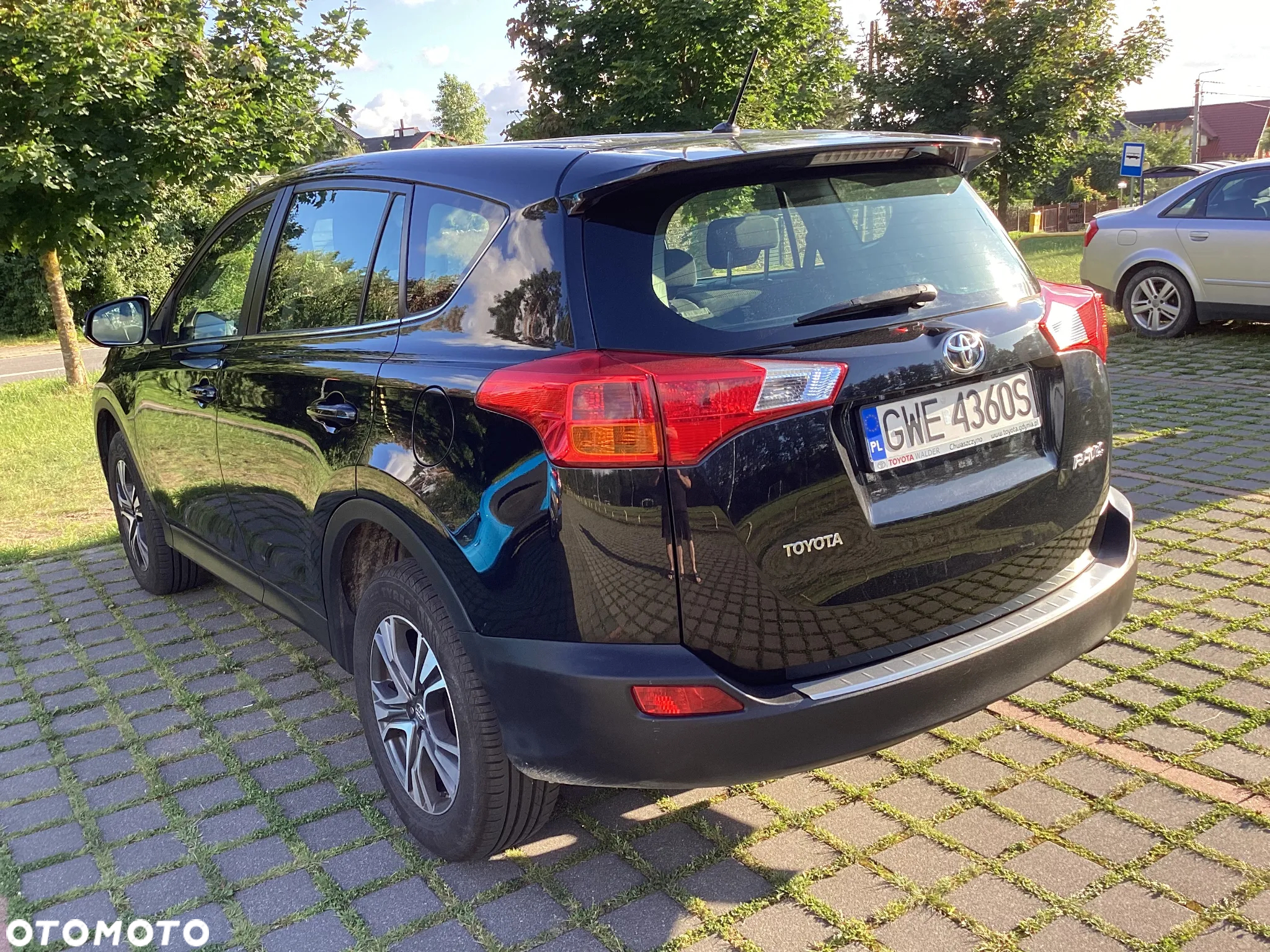 Toyota RAV4 2.0 D-4D Premium - 4