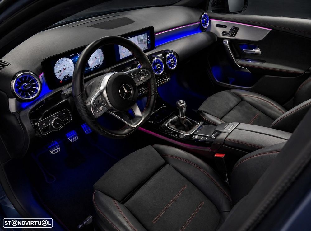 Mercedes-Benz A 180 AMG Line - 14