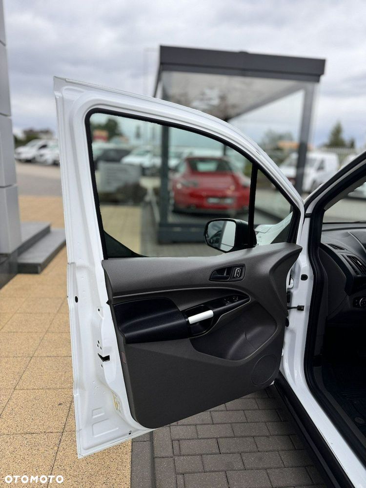 Ford Transit Connect - 16