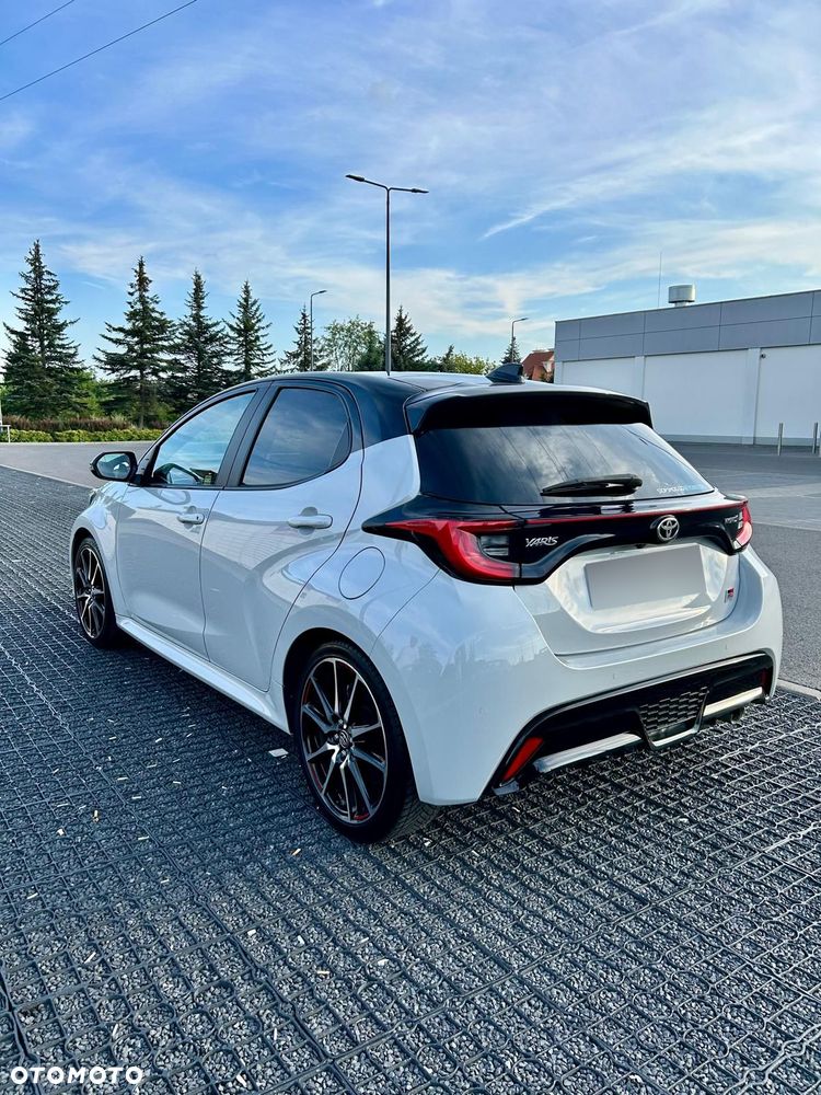 Toyota Yaris - 11