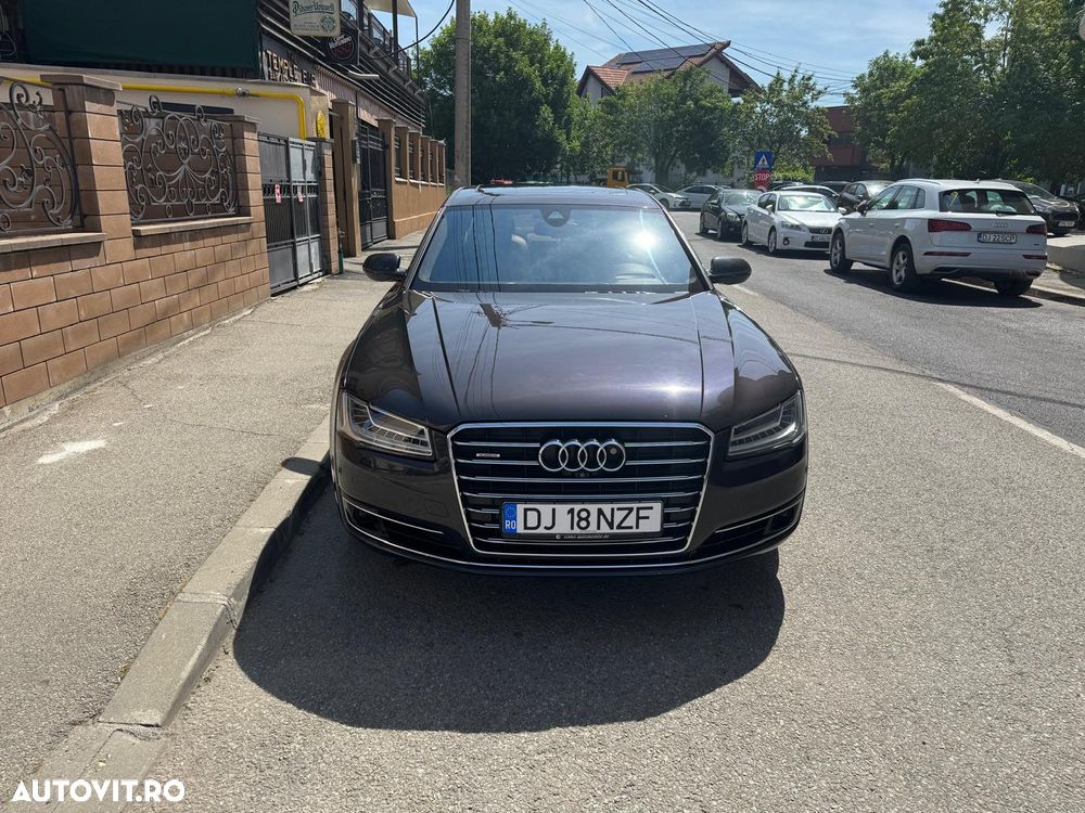 Audi A8 4.2 TDI DPF (clean diesel) quattro tiptronic Lang - 1