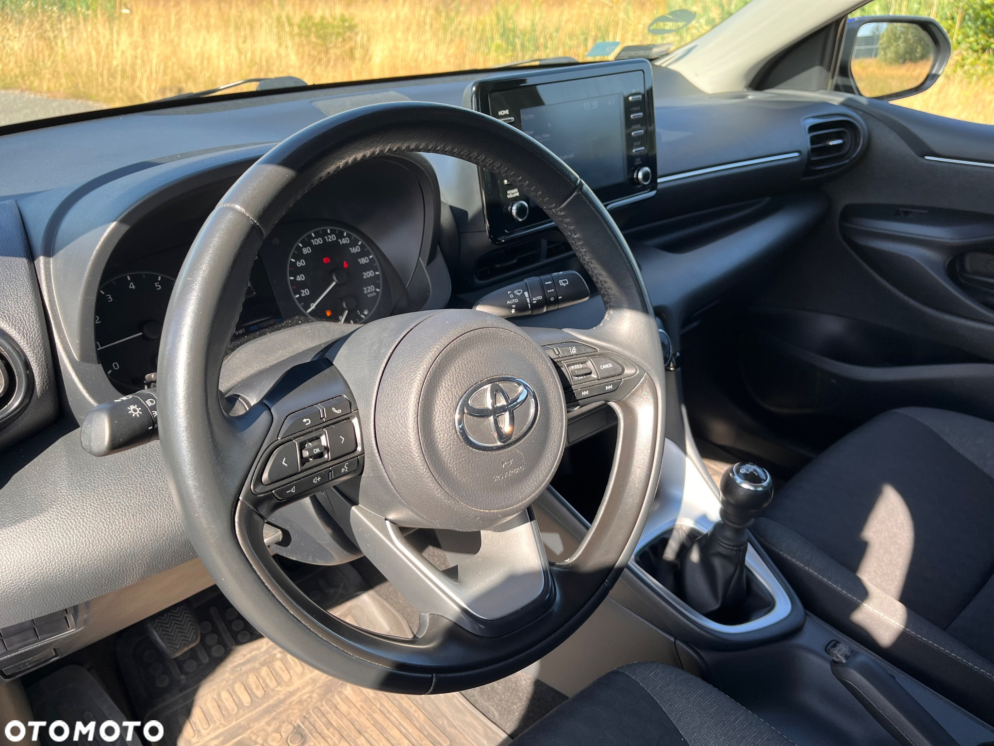 Toyota Yaris 1.5 Comfort - 24