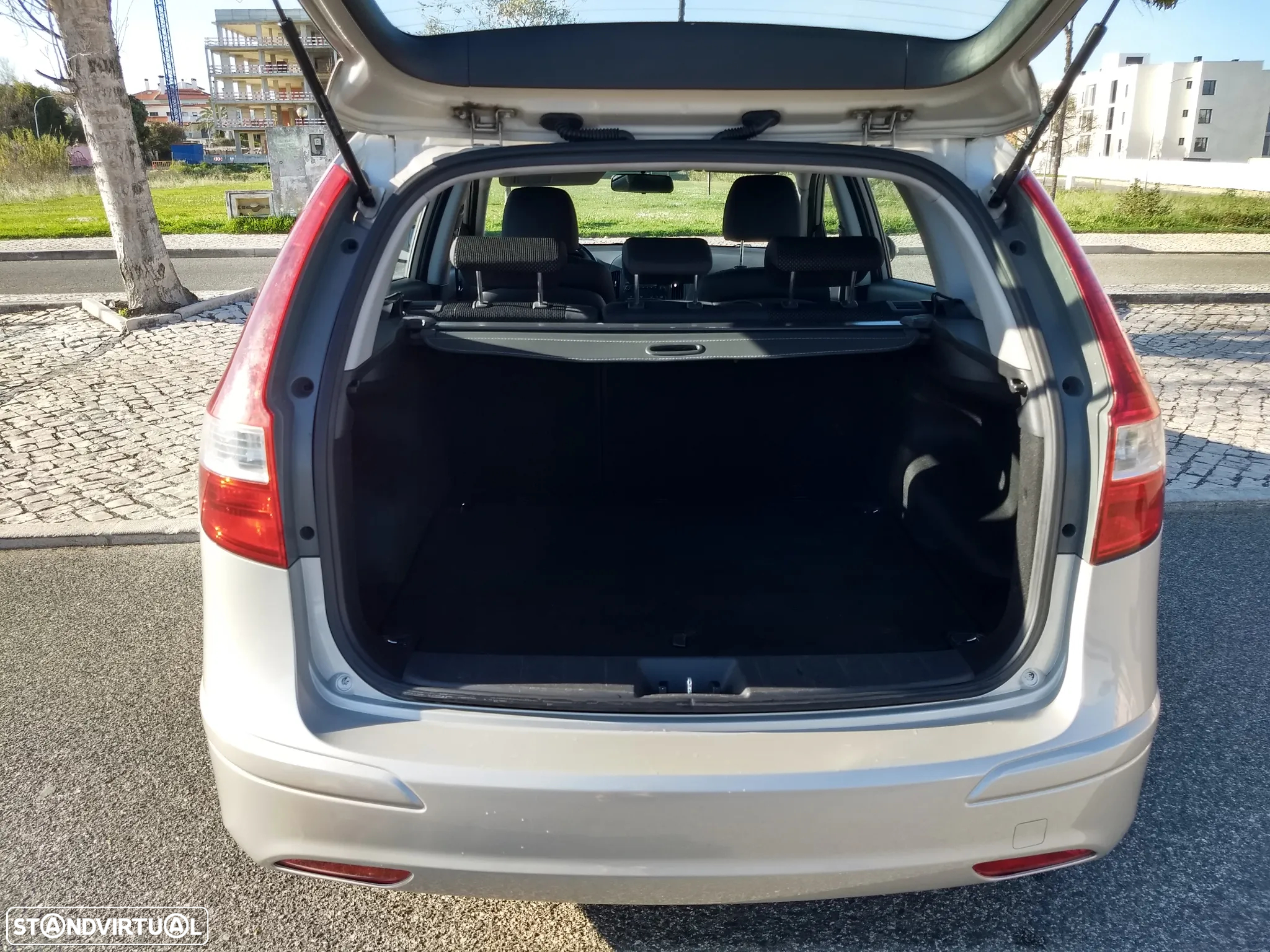 Hyundai i30 CW 1.4 CVVT Blue Comfort - 23
