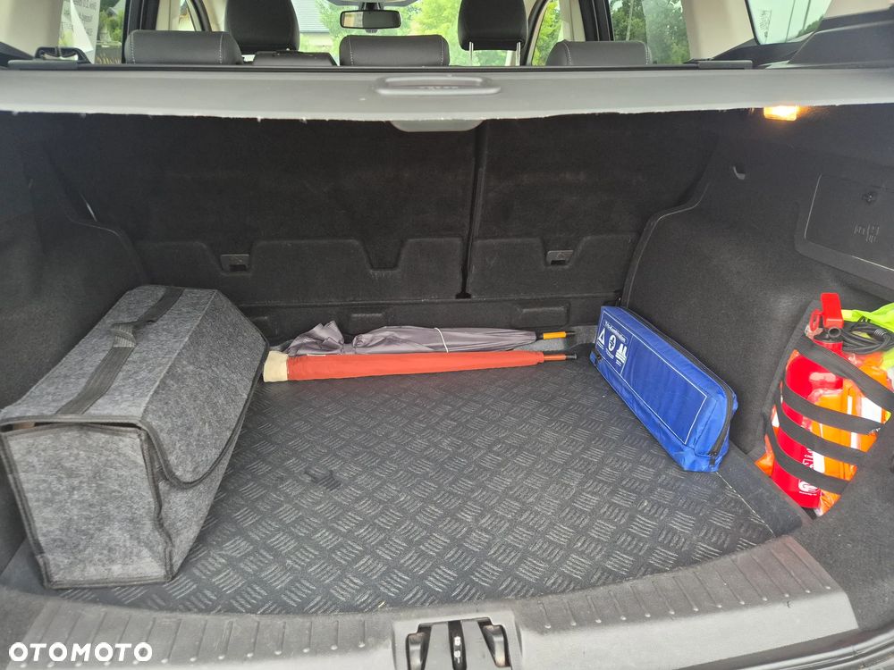 Ford Kuga - 13