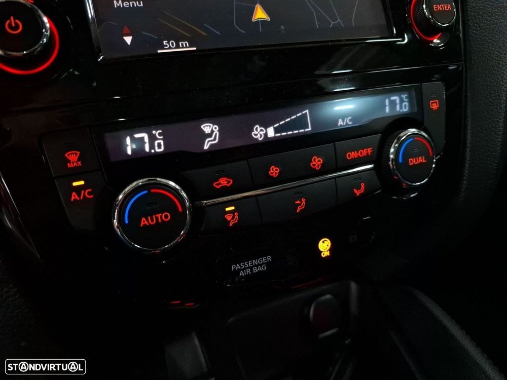 Nissan Qashqai 1.2 DIG-T N-Connecta 18 - 19