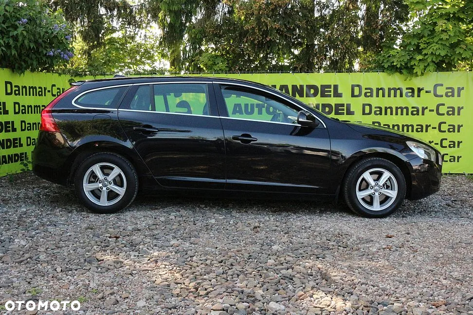 Volvo V60 D3 Geartronic Momentum - 9