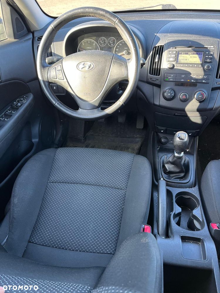 Hyundai i30 1.6 CRDi Comfort EU5 - 5