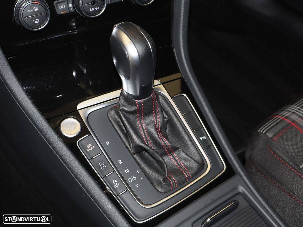 VW Golf 2.0 TSI GTI DSG Performance - 27