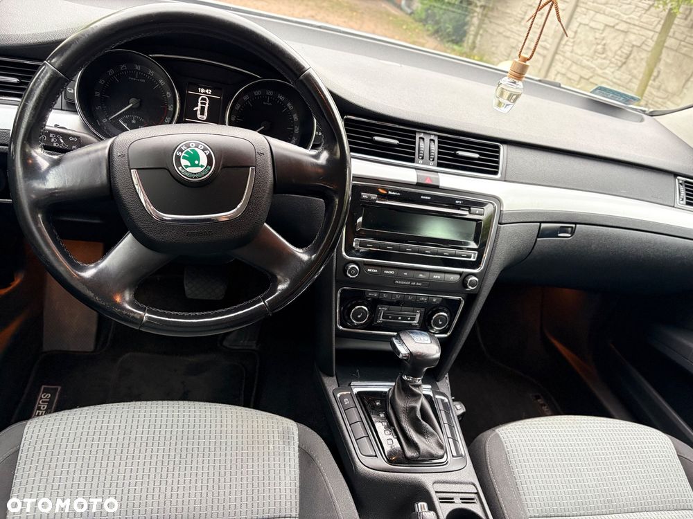 Skoda Superb 2.0 TDI Ambition DSG - 5