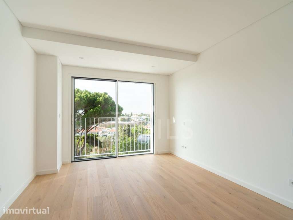 Moradia T4+1 com terraço no Monte Estoril - Grande imagem: 5/46