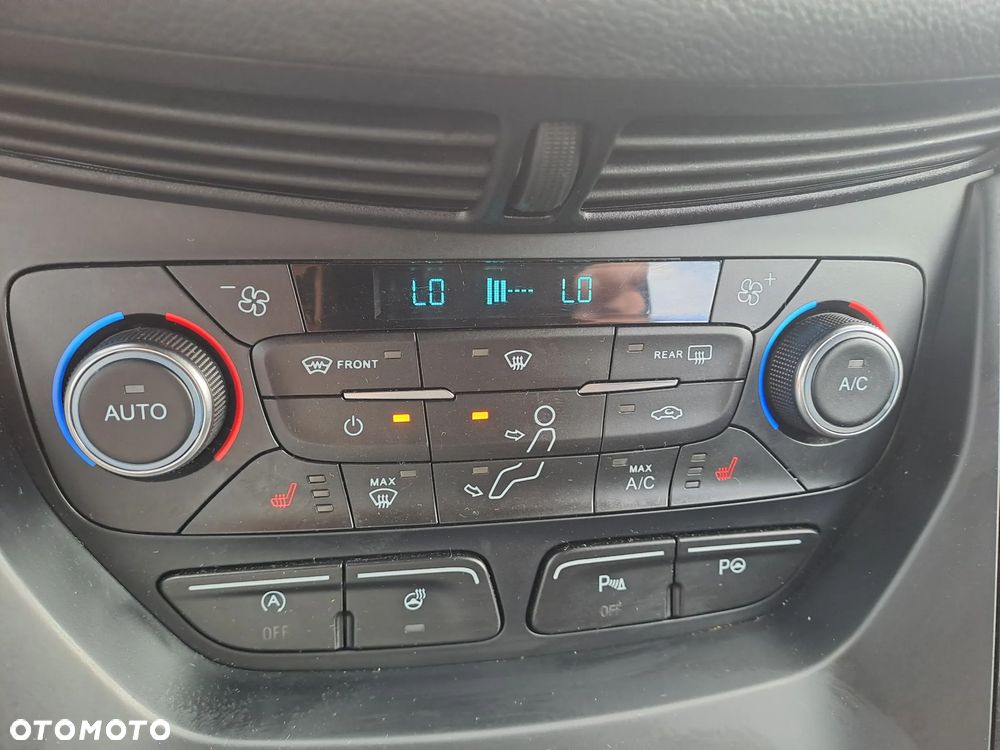 Ford Kuga 2.0 TDCi 4x4 ST-Line - 24