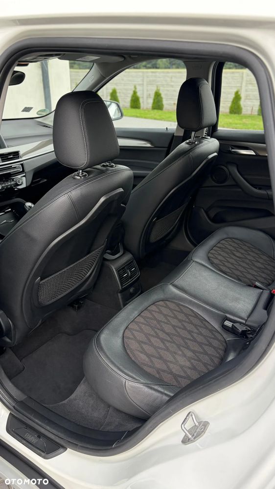 BMW X1 sDrive18i - 24