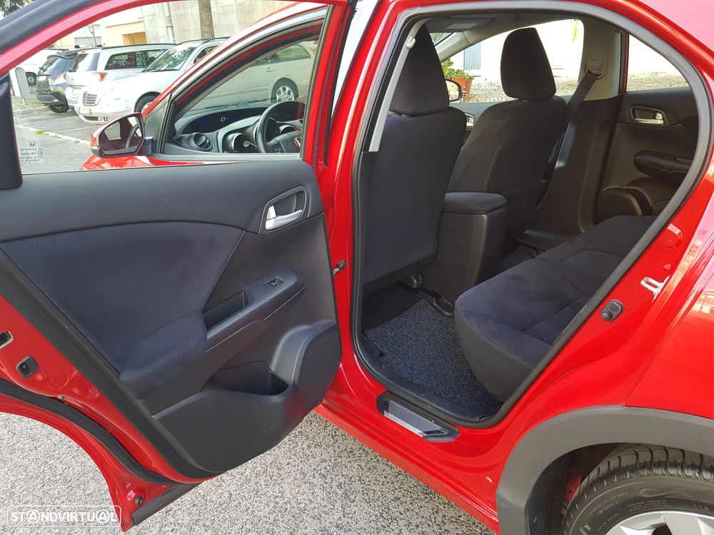 Honda Civic 1.4 i-VTEC Sport - 30