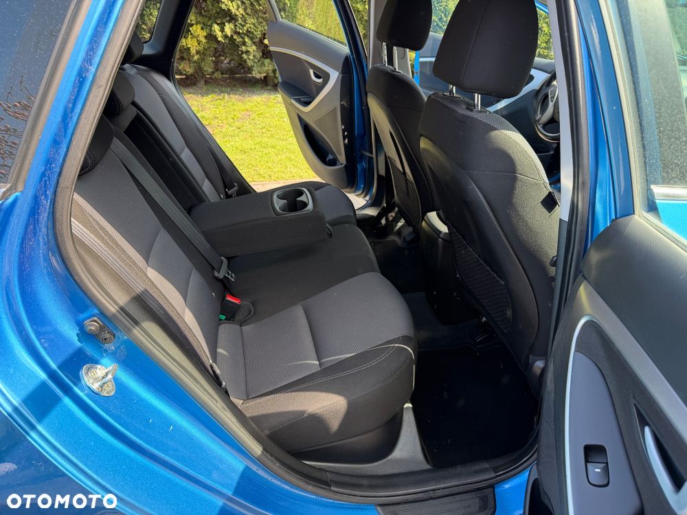 Hyundai i30 Kombi 1.6 GDi DCT Premium - 25