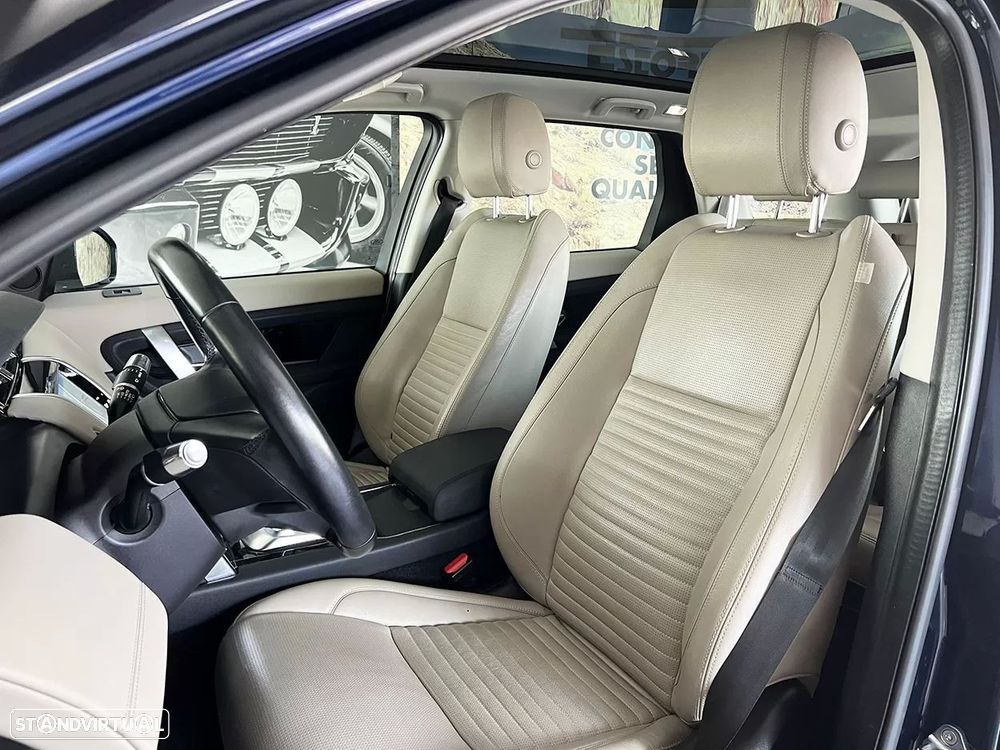 Land Rover Discovery Sport 1.5 I3 P300e AWD SE - 8