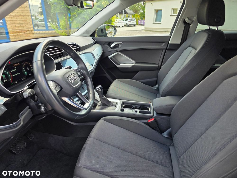 Audi Q3 35 TFSI S tronic - 8